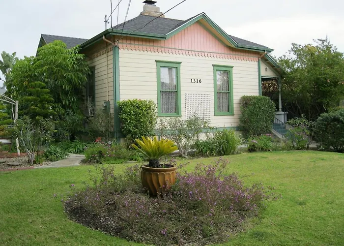 A White Jasmine Inn